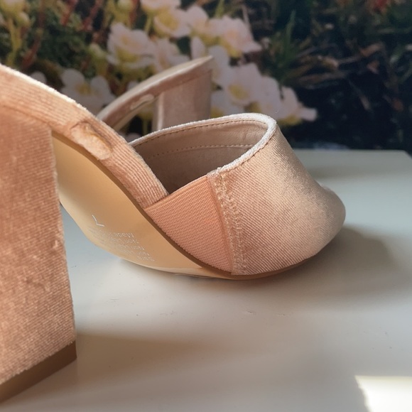 Vintage Pink Velvet Mules - Picture 4 of 4